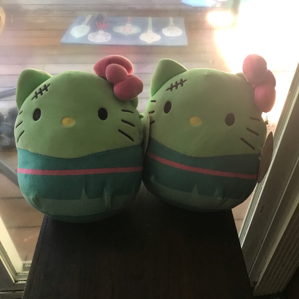 Frankenstein hello kitty squishmellows